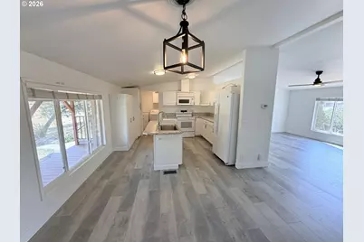 527 Sunridge Ave, Dallesport, WA 98617 - Photo 16