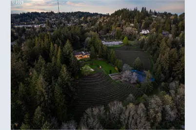 2732 SW Scholls Ferry Rd, Portland, OR 97221 - Photo 44