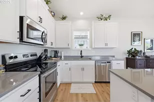 34326 Johnson's Landing Rd, Scappoose, OR 97056 - Photo 10