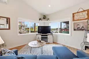 34326 Johnson's Landing Rd, Scappoose, OR 97056 - Photo 14