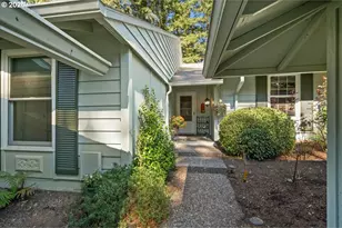 4238 Woodside Cir, Lake Oswego, OR 97035 - Photo 4