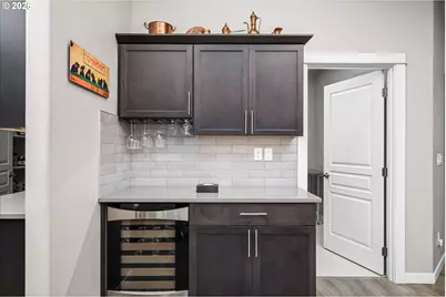 709 Tyson Ln, Eugene, OR 97404 - Photo 6