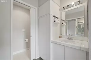 86 Kingsgate Rd, Lake Oswego, OR 97035 - Photo 18