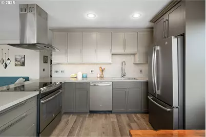 3515 SW Barbur Blvd #S2, Portland, OR 97239 - Photo 8