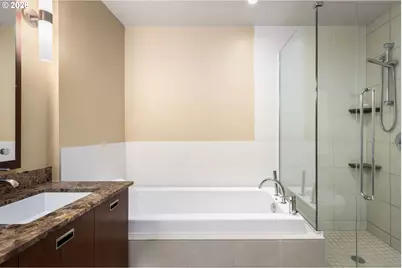 1310 NW Naito Pkwy #901, Portland, OR 97209 - Photo 32