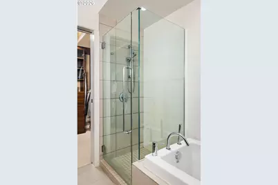 1310 NW Naito Pkwy #901, Portland, OR 97209 - Photo 28