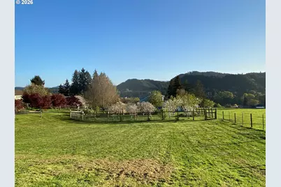 420 Edgeview Dr, Elkton, OR 97436 - Photo 14