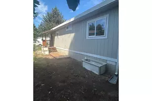 570 N 10th Ave, Cornelius, OR 97113 - Photo 10