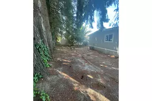 570 N 10th Ave, Cornelius, OR 97113 - Photo 8