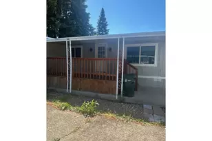 570 N 10th Ave, Cornelius, OR 97113 - Photo 2