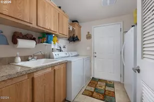 743 N Sundown Dr, Otis, OR 97368 - Photo 28