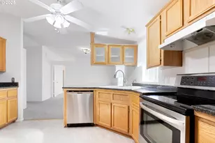 3700 Babcock Ln, Eugene, OR 97401 - Photo 8