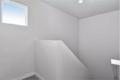 1191 Parkside Ave, Woodburn, OR 97071 - Photo 8