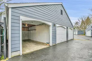 17602 NW Springville Rd, Portland, OR 97229 - Photo 36