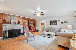 2337 W Castleman St, Longview, WA 98632 - Photo 2