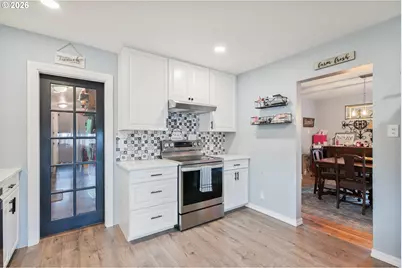 2337 W Castleman St, Longview, WA 98632 - Photo 8