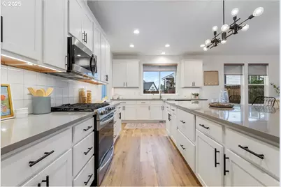 14249 Holcomb Blvd, Oregon City, OR 97045 - Photo 12