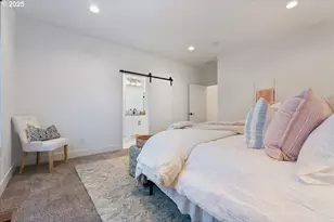 14249 Holcomb Blvd, Oregon City, OR 97045 - Photo 32