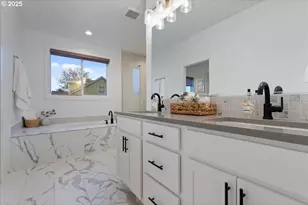 14249 Holcomb Blvd, Oregon City, OR 97045 - Photo 36