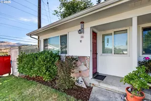 130 S Main St, Phoenix, OR 97535 - Photo 2