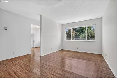 130 S Main St, Phoenix, OR 97535 - Photo 8