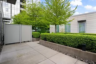 1075 NW Northrup St, Portland, OR 97209 - Photo 24