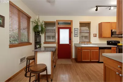 3117 May St, Hood River, OR 97031 - Photo 6