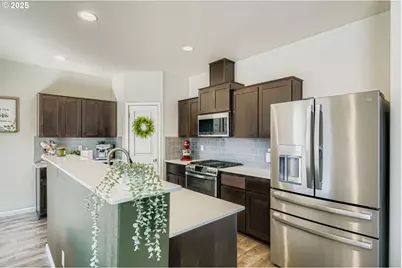 900 Bear Creek Dr, Molalla, OR 97038 - Photo 14