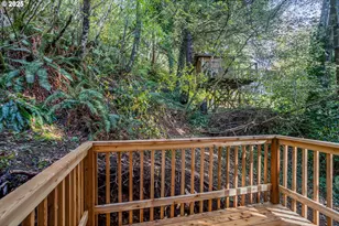 2910 NE Klamath Pl, Newport, OR 97365 - Photo 16