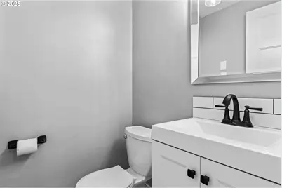 3823 Wilshire Ln, Eugene, OR 97405 - Photo 10