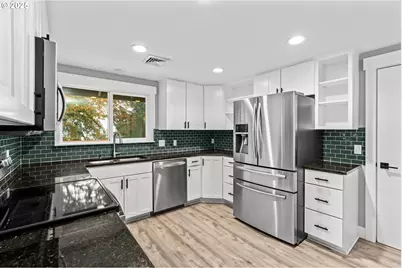 3823 Wilshire Ln, Eugene, OR 97405 - Photo 12