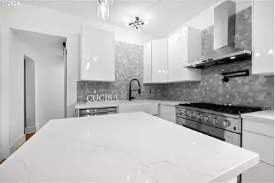 2021 N Sumner St, Portland, OR 97217 - Photo 10