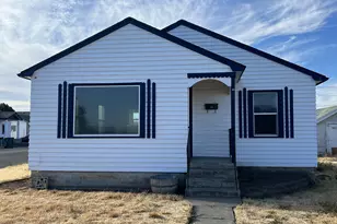 619 Robbins St, Milton-Freewater, OR 97862 - Photo 2