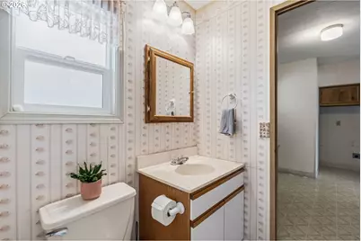 1475 Green Acres Rd #8, Eugene, OR 97408 - Photo 24