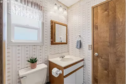 1475 Green Acres Rd #8, Eugene, OR 97408 - Photo 24