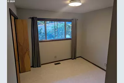 191 Fox Ln, Roseburg, OR 97471 - Photo 16