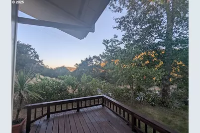 191 Fox Ln, Roseburg, OR 97471 - Photo 32