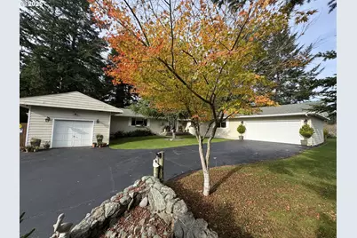 1099 Parkview Dr, Brookings, OR 97415 - Photo 2