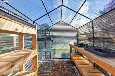 1926 SW Emma Dr, McMinnville, OR 97128 - Photo 40