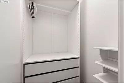 1926 SW Emma Dr, McMinnville, OR 97128 - Photo 32