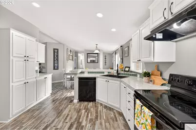 1926 SW Emma Dr, McMinnville, OR 97128 - Photo 4