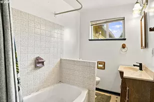47768 Portal Dr, Oakridge, OR 97463 - Photo 24