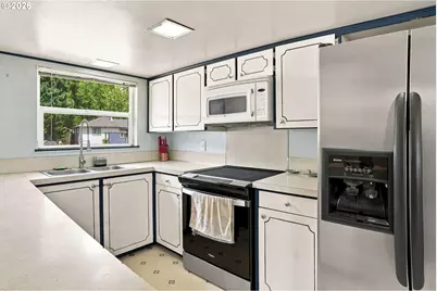 47768 Portal Dr, Oakridge, OR 97463 - Photo 12