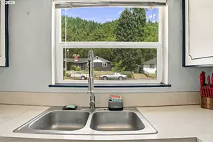 47768 Portal Dr, Oakridge, OR 97463 - Photo 16