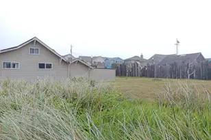 213 NW Cliff St, Newport, OR 97365 - Photo 18