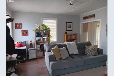 213 NW Cliff St, Newport, OR 97365 - Photo 4