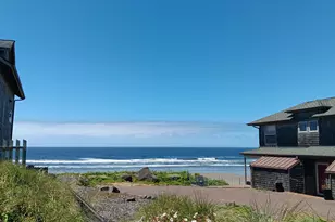 213 NW Cliff St, Newport, OR 97365 - Photo 22