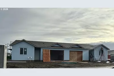 1010 NE 10th Pl, Hermiston, OR 97838 - Photo 1