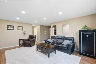 6450 B St, Springfield, OR 97478 - Photo 8