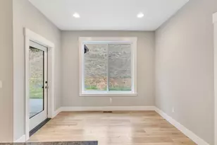 37027 Danner Rdg Ln, Astoria, OR 97103 - Photo 22